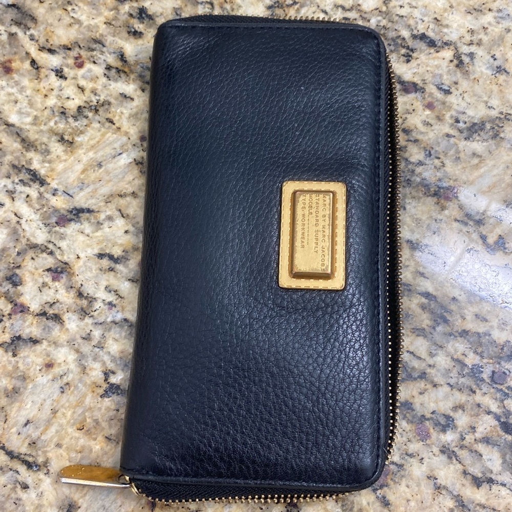 Marc Jacobs  leather wallet